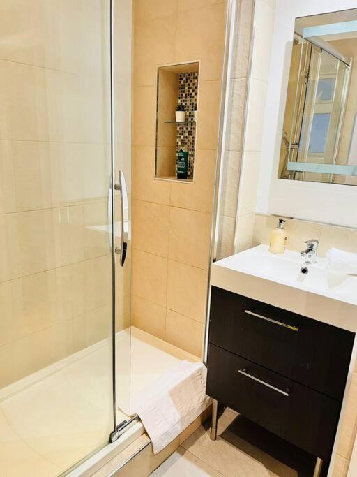 The Rock Retreat - Gibraltar Apartment Ngoại thất bức ảnh