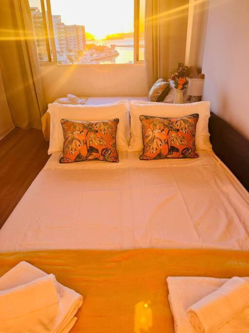 The Rock Retreat - Gibraltar Apartment Ngoại thất bức ảnh
