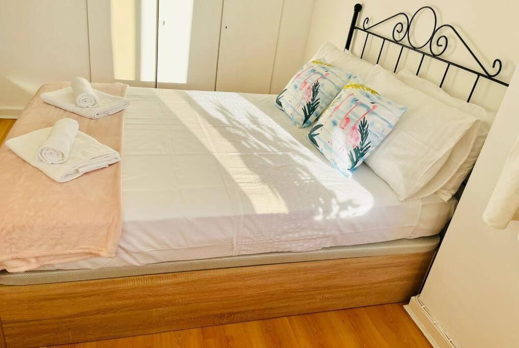 The Rock Retreat - Gibraltar Apartment Ngoại thất bức ảnh